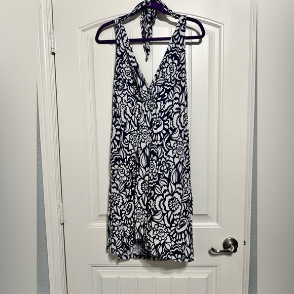 Old Navy Dresses & Skirts - Old Navy Navy and White Floral Halter Midi Dress